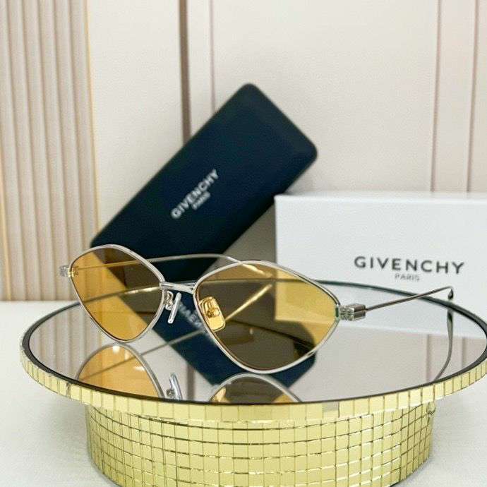 Picture of Givenchy Sunglasses _SKUfw48866567fw